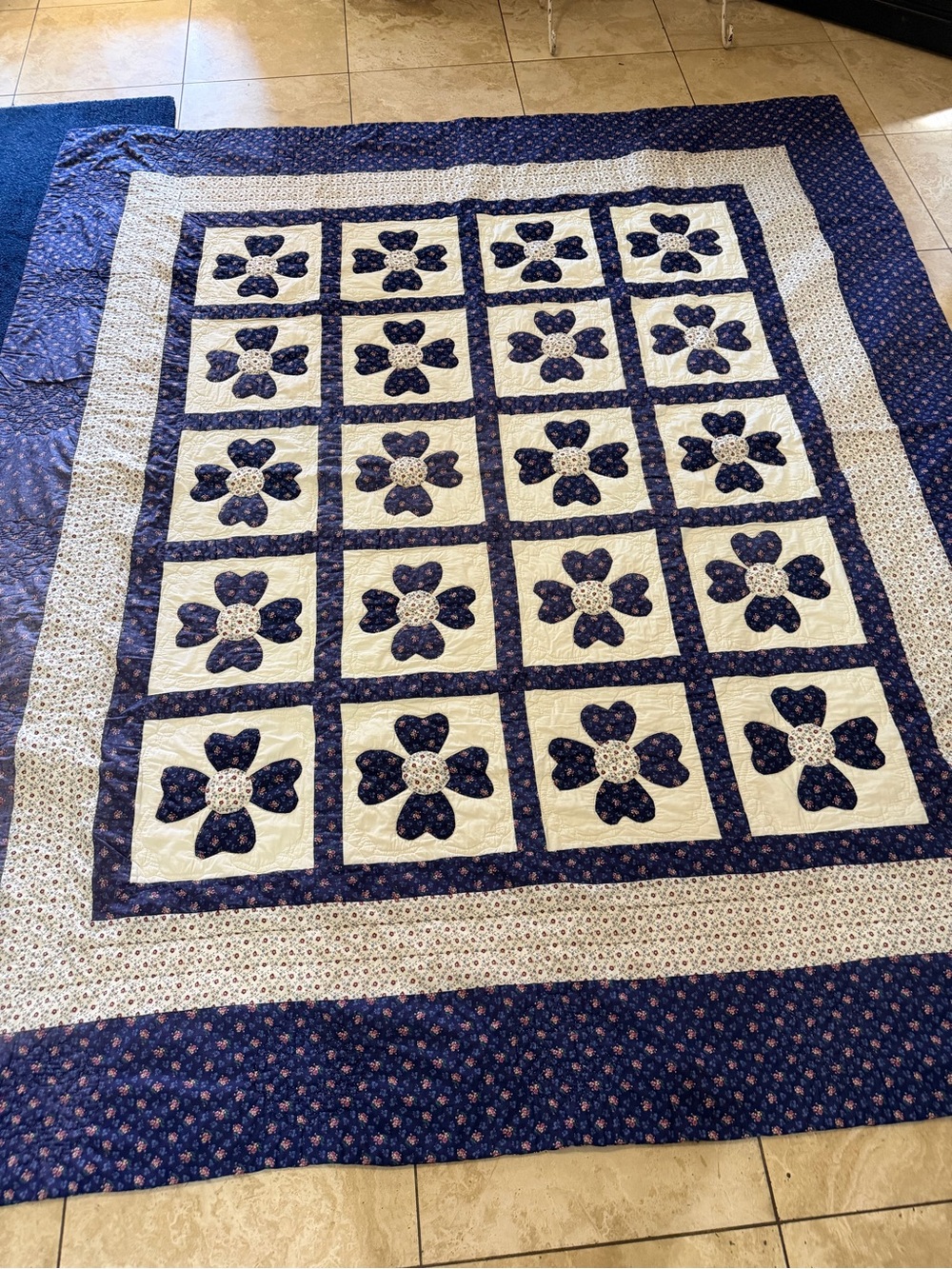 Vtg Handmade Blue White Flower Heart Paychwork Design Queen Quilt 95x81”